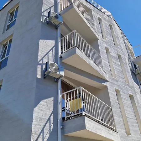 Apartman геновева Kiten